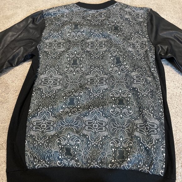 Entreels Men's Paisley Fleece Pullover Top Size XL Faux Leather Trim Grunge Emo - Picture 5 of 10